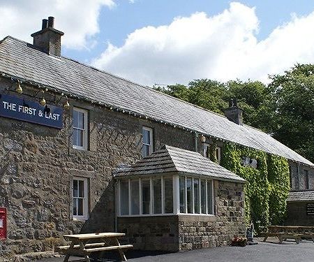 The Gun Inn Ridsdale Bagian luar foto