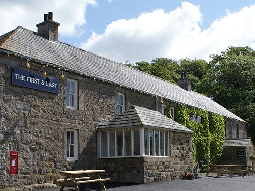The Gun Inn Ridsdale Bagian luar foto